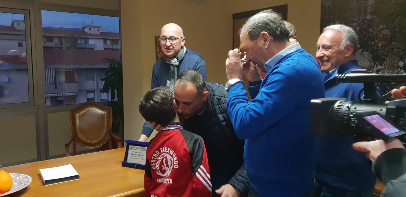 PREMIATI DAL SINDACO I GIOVANI DEL CENTRO SPORTIVO TAEKWONDO MARLETTA