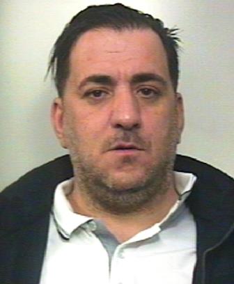 ADRANO: CONTINUA AD EVADERE DAI DOMICILIARI, ARRESTATO