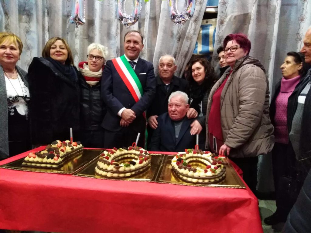 PATERNO': FESTA PER I 100 ANNI DI NONNO GIOACCHINO