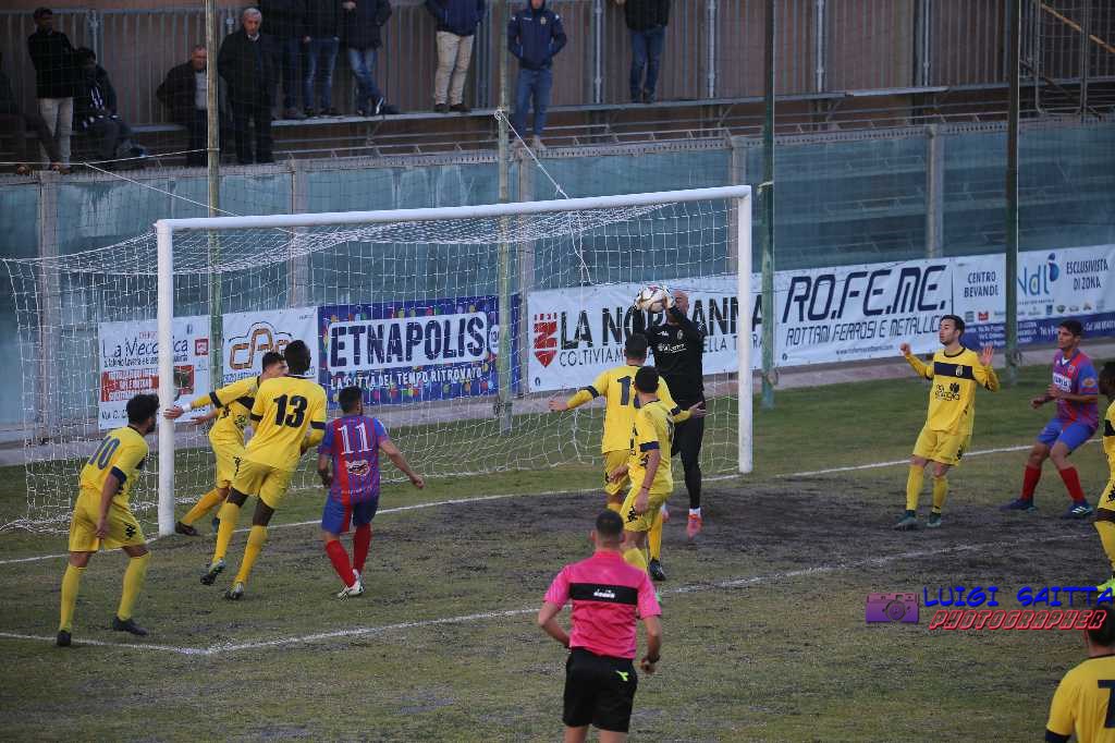 CALCIO: SOLO UN PARI DEL DERBY TRA PATERNO' E BIANCAVILLA