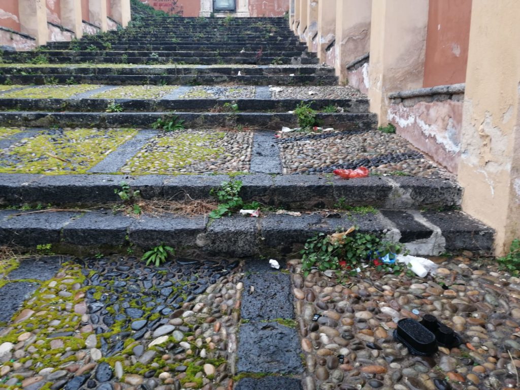 "SCALINATA SETTECENTESCA UMILIATA   DALLA MANCANZA DI PULIZIA, CONTROLLI E RISPETTO" NOTA DEL CONSIGLIERE DISTEFANO