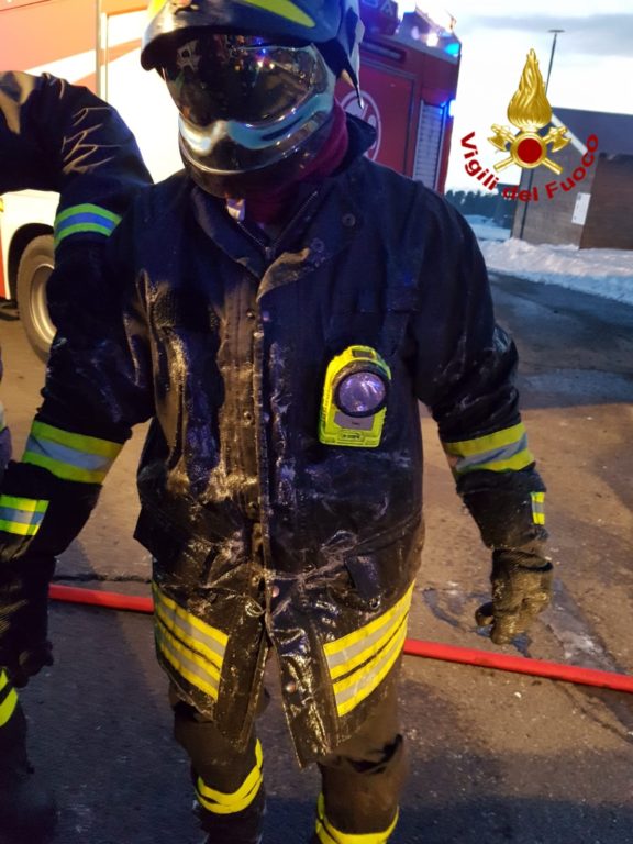 A FUOCO BAR DI PIANO PROVENZANA INTERVENTO DEI VIGILI DEL FUOCO - FOTO