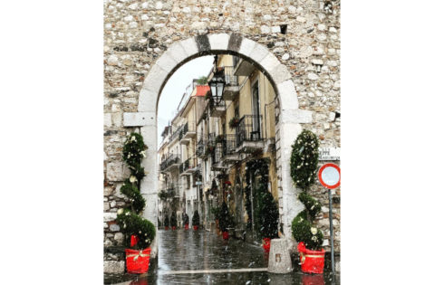 PURE TAORMINA E LE ISOLE EOLIE IN "BIANCO"