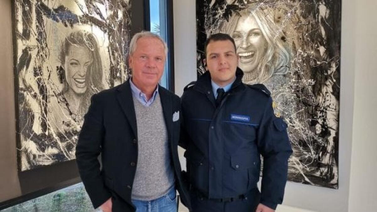 MANTIENE LA PROMESSA FATTA IN TV E ASSUME IL DISOCCUPATO - 