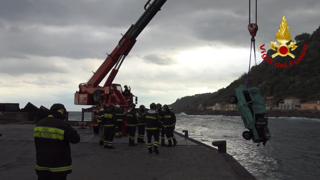 RECUPERATI DUE CADAVERI, CONTINUANO RICERCHE IN MARE PER TERZO DISPERSO