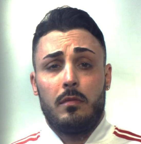 GRAVINA DI CATANIA. NASCONDEVANO 6 KG DI “FUMO” NEL GARAGE: ARRESTATI DUE FRATELLI