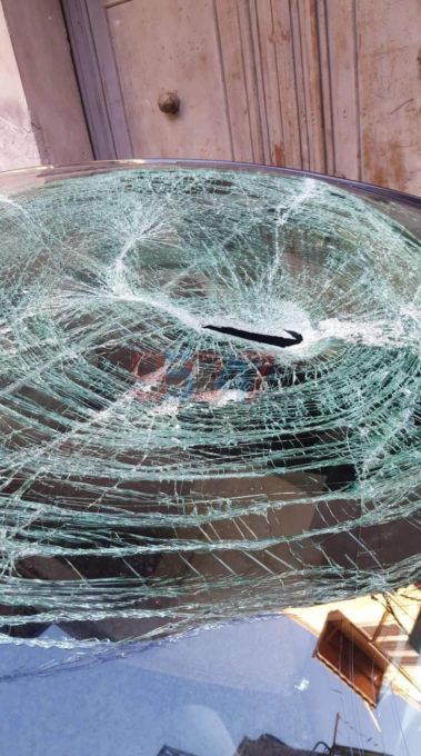 PATERNÒ: GRONDAIA SI STACCA DA PALAZZO, TRAGEDIA SFIORATA