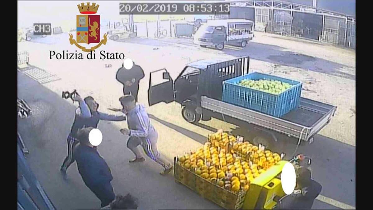 RAGUSA: COLPI CRICK IN TESTA A RIVALE, ARRESTATO - 