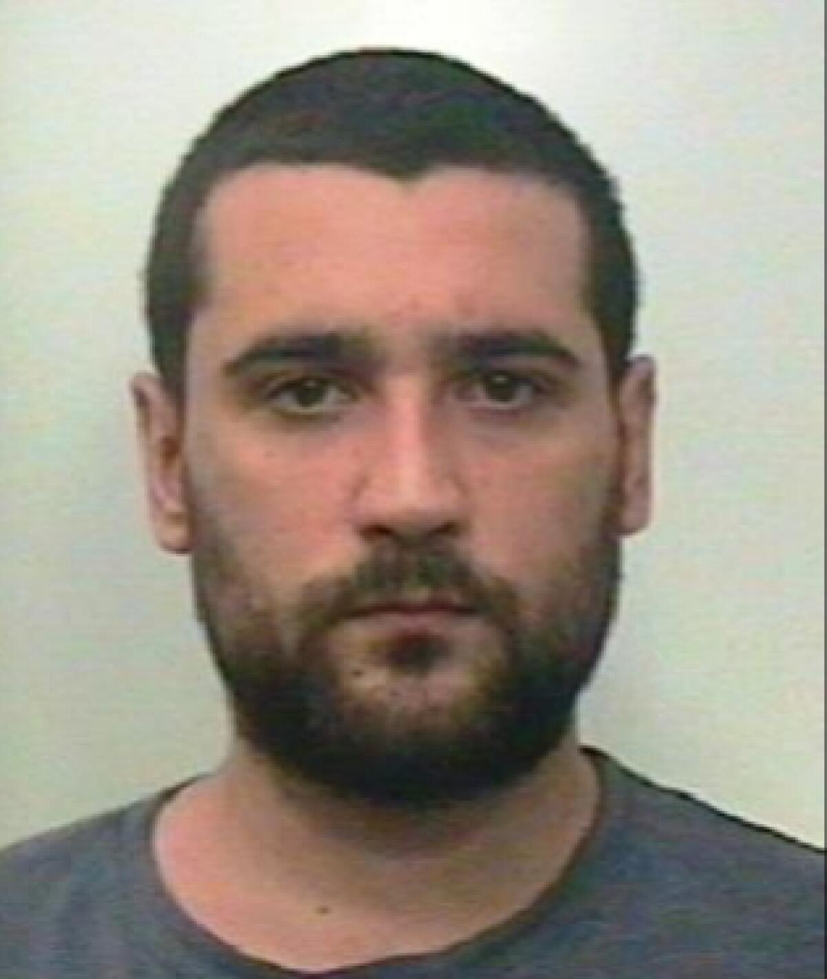 PATERNÒ: VIOLA GLI OBBLIGHI DI DIMORA PER ANDARE DAL BENZINAIO, ARRESTATO - 