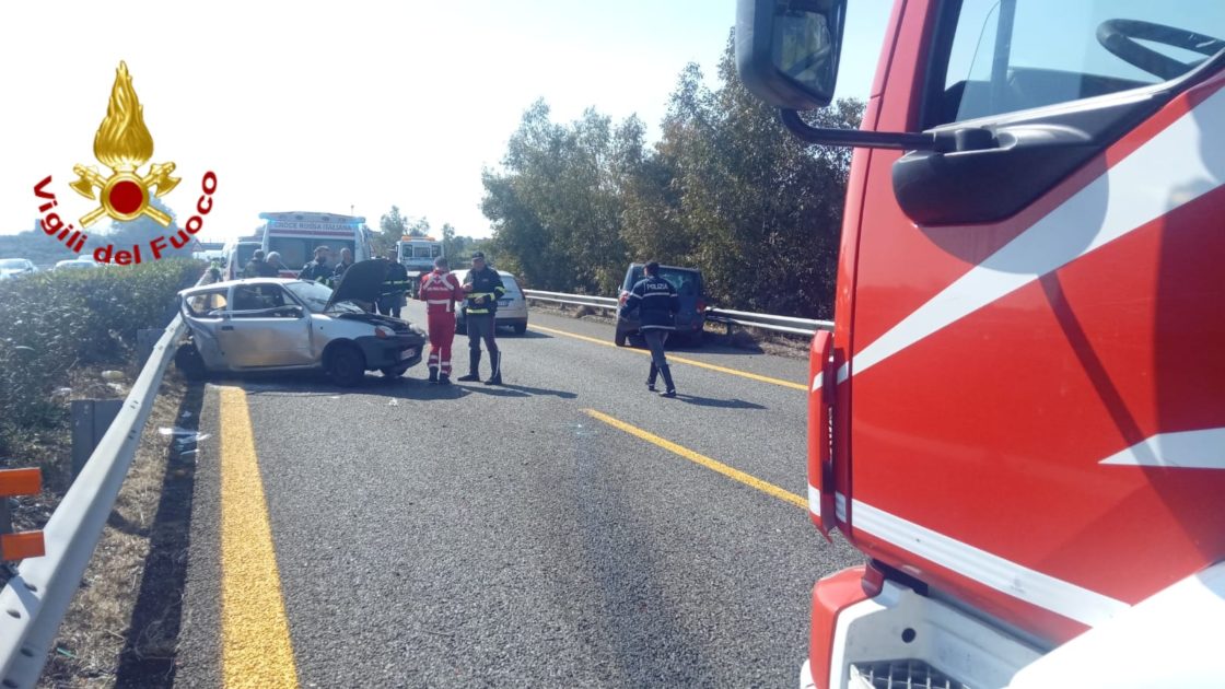 INCIDENTE A18 - PESANTE IL BILANCIO 1 MORTO E 5 FERITI - FOTO