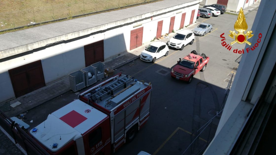 INCENDIO ALL’OSPEDALE DI ACIREALE: NESSUN FERITO