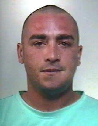 MINEO: RUBA ARANCE E DICHIARA FALSE GENERALITÀ: ARRESTATO