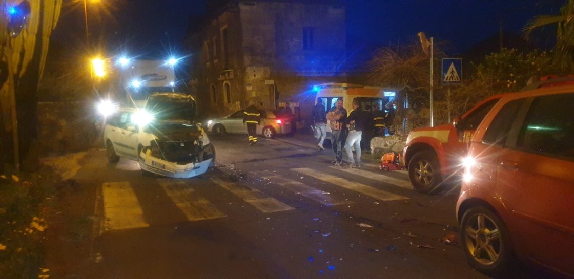 BELPASSO: INCIDENTE AL CONFINE CON PATERNO’, 3 FERITI