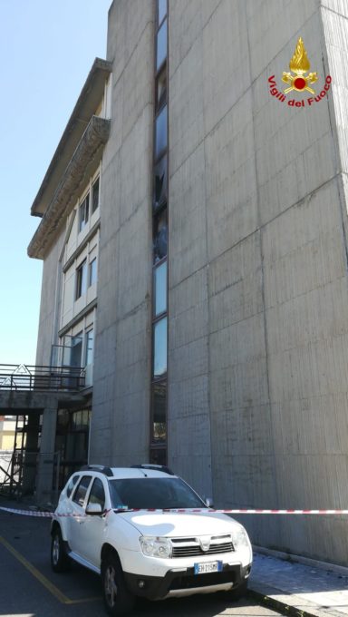 INCENDIO ALL’OSPEDALE DI ACIREALE: NESSUN FERITO