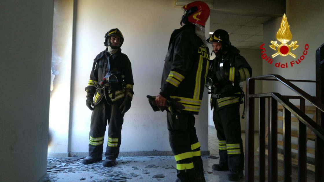 INCENDIO ALL’OSPEDALE DI ACIREALE: NESSUN FERITO