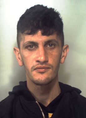 CATANIA: PRESI PUSHER E VEDETTA SOTTO I PORTICI IN VIALE CASTAGNOLA.