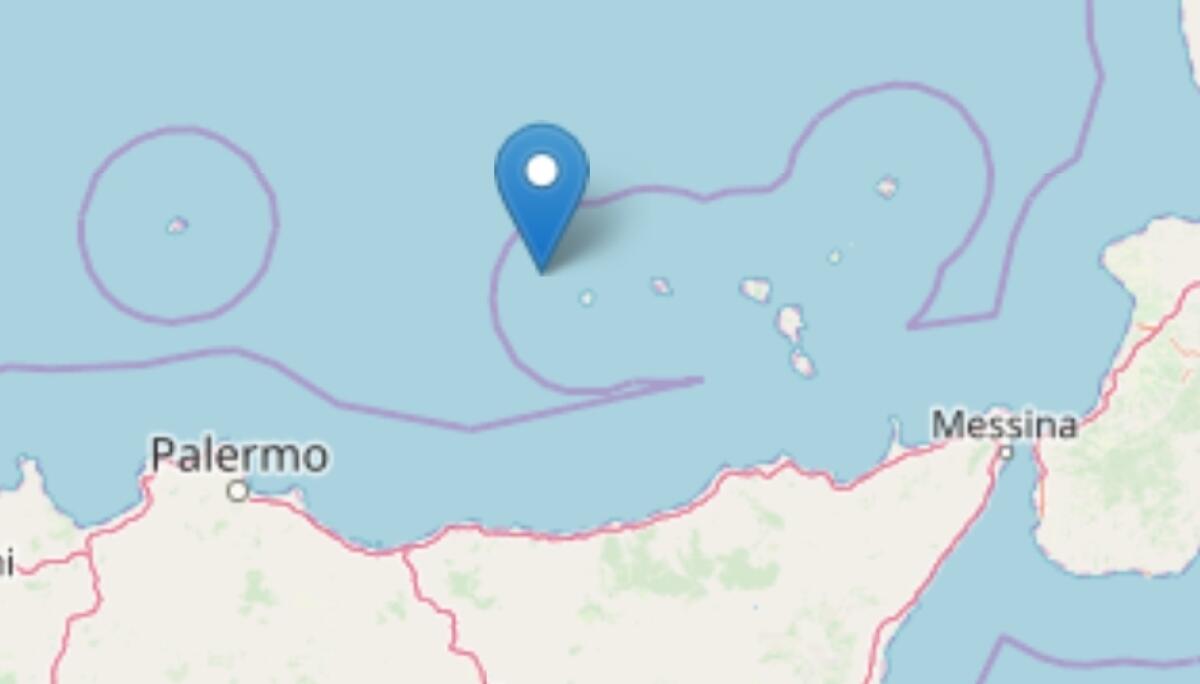 DUE SCOSSE DI 3.5 E 3.8 NELLA NOTTE ALLE EOLIE, AVVERTITE ANCHE A PALERMO E MESSINA - 