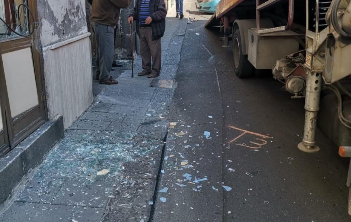 GRAVINA DI CATANIA: INCIDENTE CON TRE AUTO, NESSUN FERITO - 