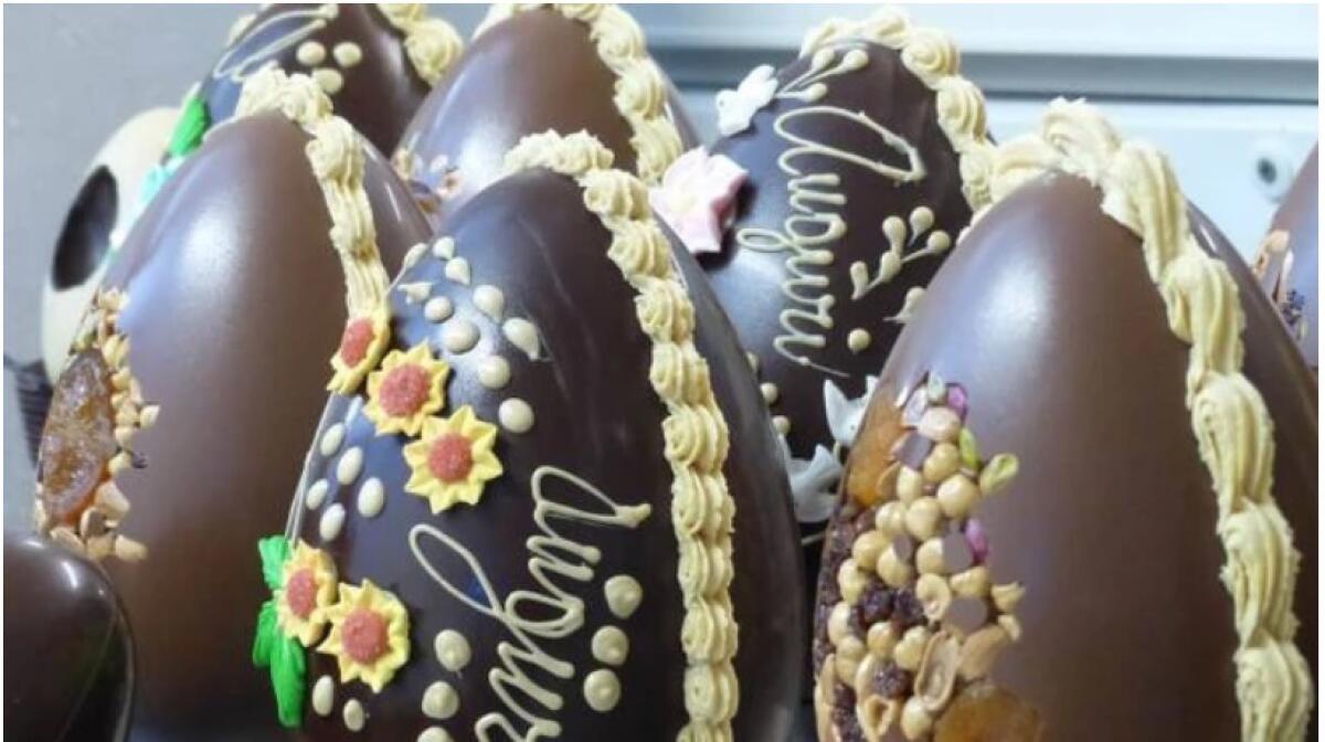 MILANO: APRE UOVO DI PASQUA IN ANTICIPO, PADRE ROMPE IL NASO ALLA FIGLIA - 