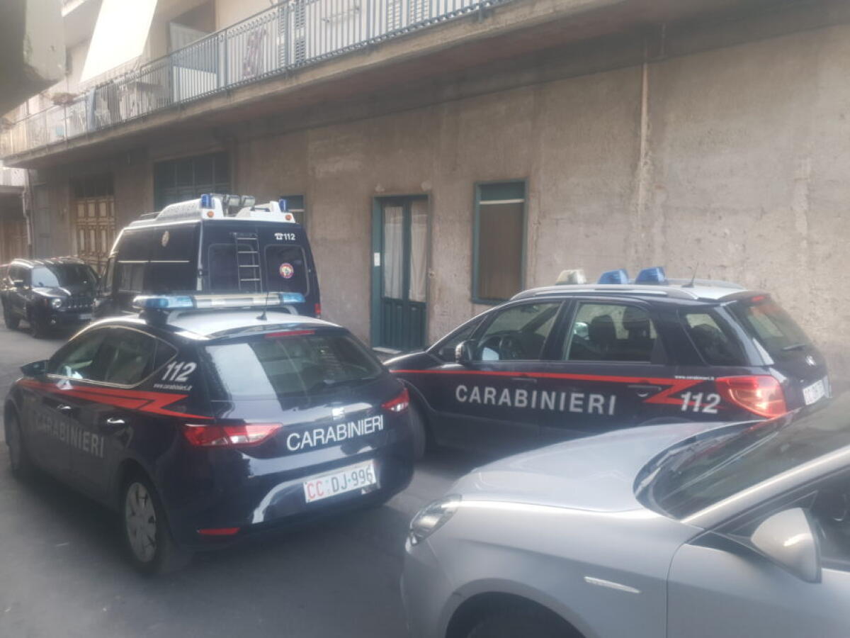 PATERNÒ: TRAGEDIA FAMILIARE IN VIA CATANZARO, MUORE EX POSTINO DOPO LITE CON LA FIGLIA - 