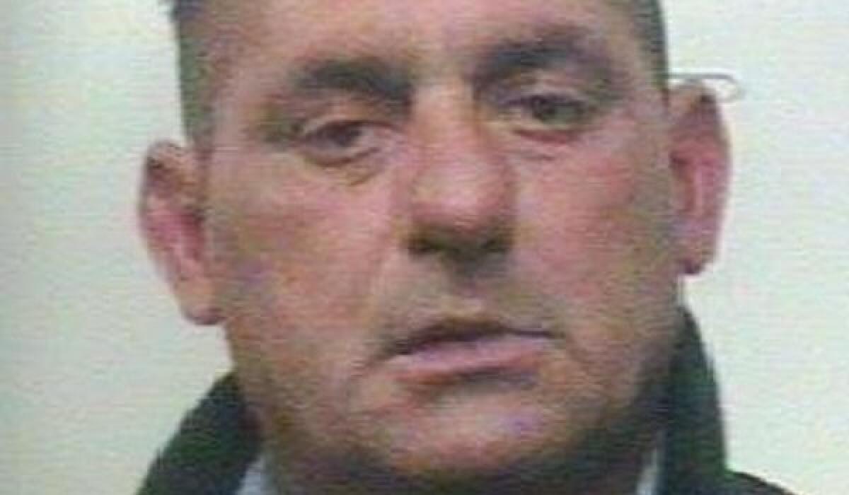 PATERNÒ, EVADE DAI DOMICILIARI: PRESO AL DISTRIBUTORE MENTRE CHIEDE L'ELEMOSINA - 