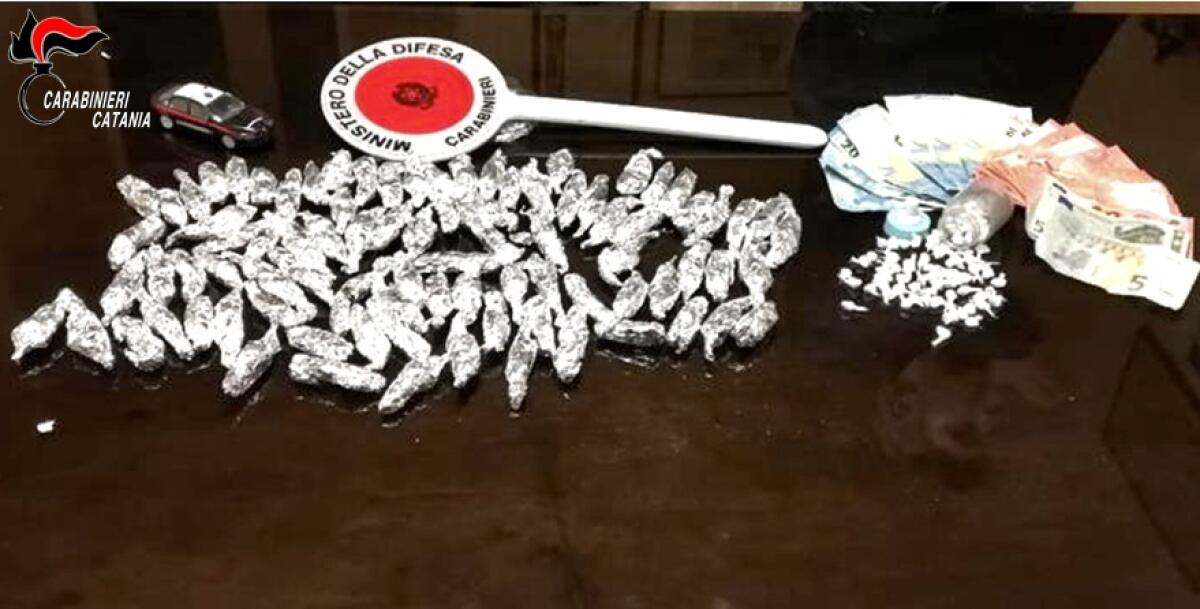 CATANIA, NASCONDEVANO LA DROGA IN UN RUDERE A SAN CRISTOFORO. ARRESTATI DUE SPACCIATORI - 