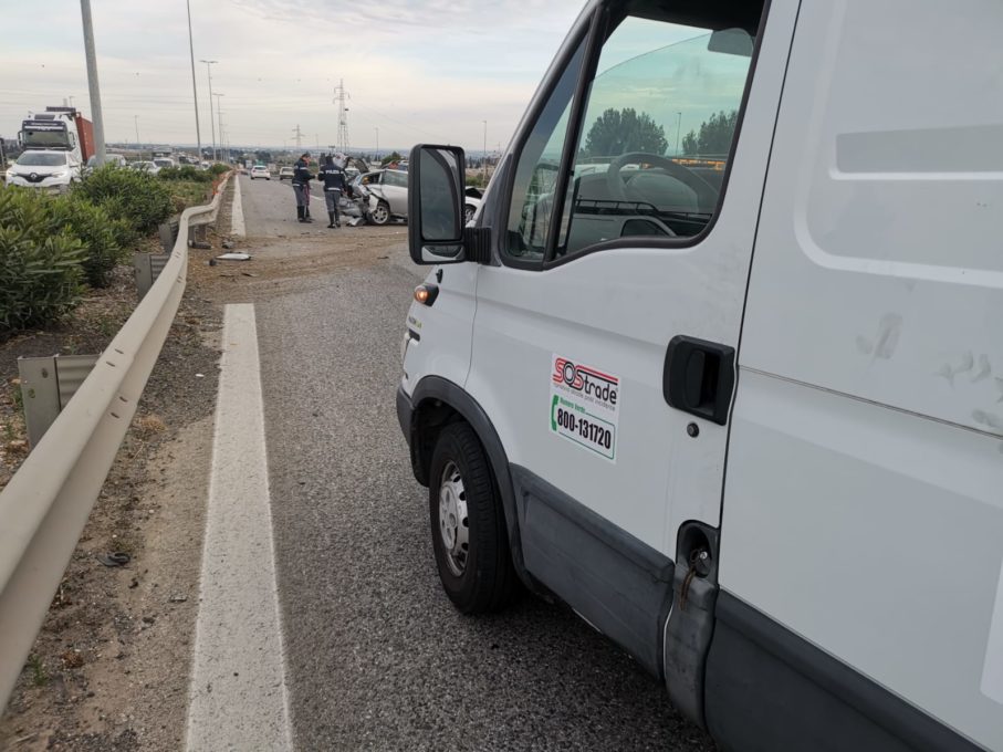 TAMPONAMENTO SULLA TANGENZIALE, RALLENTAMENTI