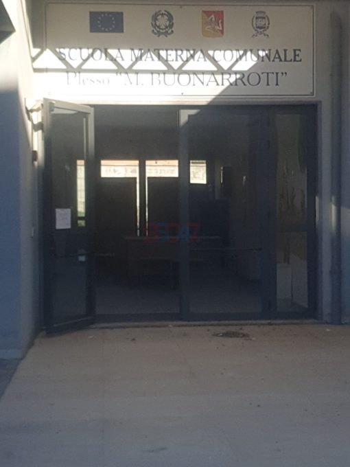 VANDALI ALLA SCUOLA MATERNA "MICHELANGELO BUONARROTI"