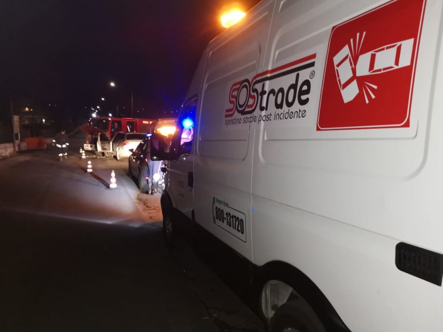 BELPASSO: INCIDENTE TRA UN MEZZO DEI VIGILI DEL FUOCO ED UN AUTOVETTURA, DUE FERITI - VIDEO