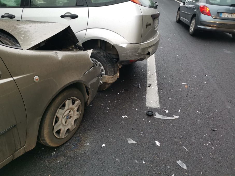CATANIA: INCIDENTE SUL VIALE MEDITERRANEO, LUNGHE CODE - FOTO