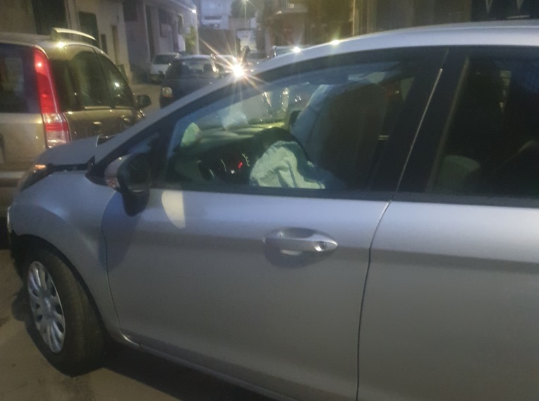 TAMPONAMENTO IN VIA CAMPANIA, LA GUIDATRICE FERITA DALLO SCOPPIO DELL'AIRBAG