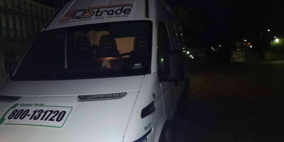 CATANIA: AUTO IN FIAMME, TANTA PAURA MA NESSUN FERITO