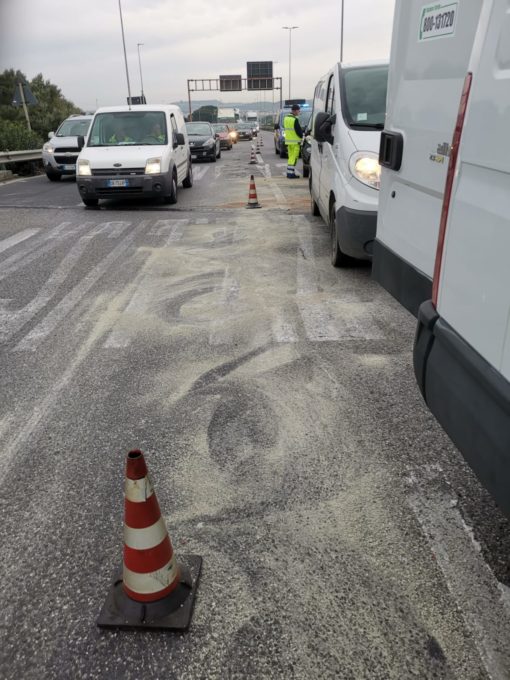 INCIDENTE SULLA TANGENZIALE LUNGHISSIME CODE