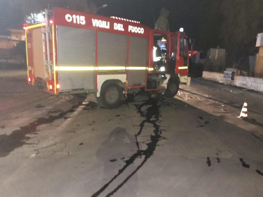 BELPASSO: INCIDENTE TRA UN MEZZO DEI VIGILI DEL FUOCO ED UN AUTOVETTURA, DUE FERITI - VIDEO