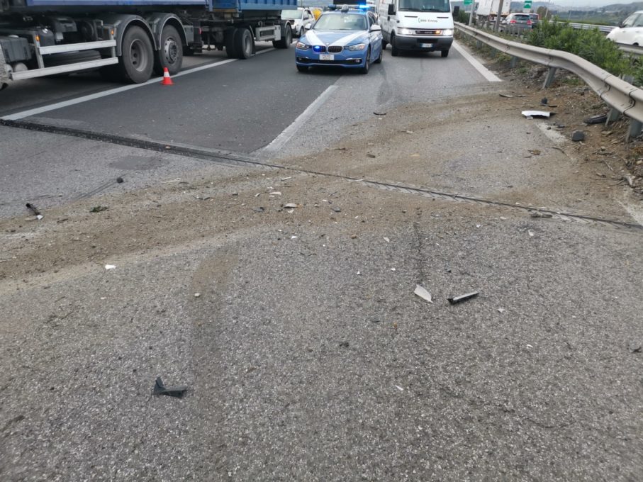 TAMPONAMENTO SULLA TANGENZIALE, RALLENTAMENTI