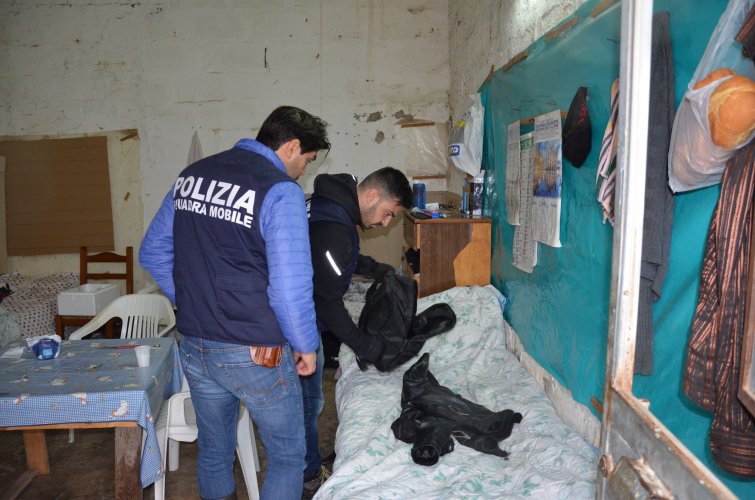 SCICLI, ARRESTATI DUE IMPRENDITORI PER SFRUTTAMENTO DELLA MANODOPERA