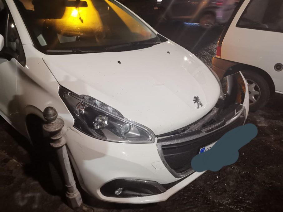 PATERNO': INCIDENTE IN VIA SANTA CATERINA, 3 AUTOVETTURE COINVOLTE