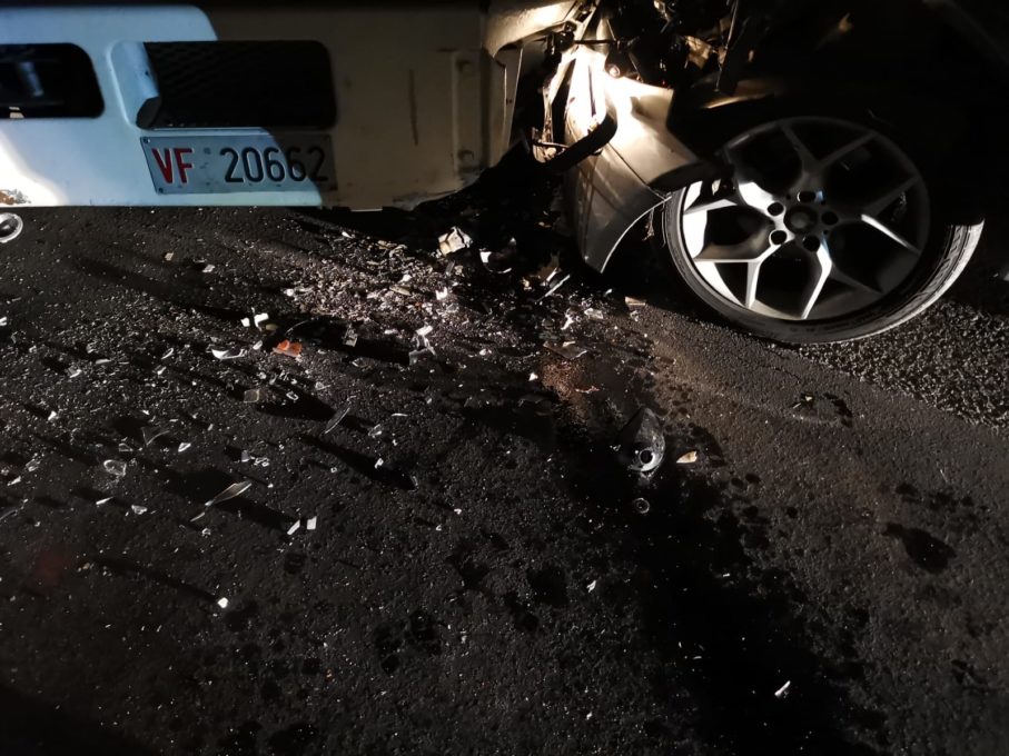 BELPASSO: INCIDENTE TRA UN MEZZO DEI VIGILI DEL FUOCO ED UN AUTOVETTURA, DUE FERITI - VIDEO