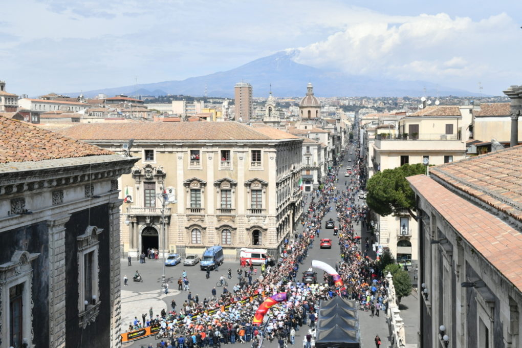 ALLA PRIMA DEL GIRO DI SICILIA BRINDA STACCHIOTTI - FOTO