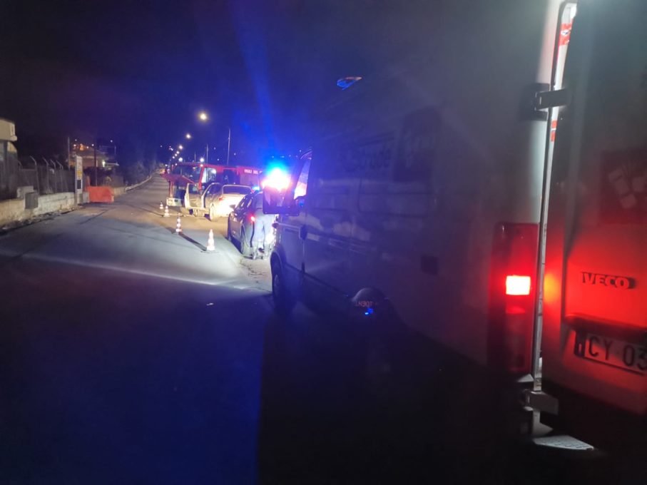 BELPASSO: INCIDENTE TRA UN MEZZO DEI VIGILI DEL FUOCO ED UN AUTOVETTURA, DUE FERITI