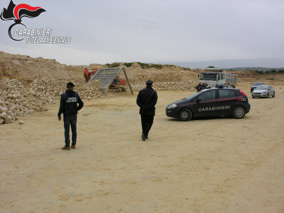 COMISO, CAVA ABUSIVA IN AREA ARCHEOLOGICA