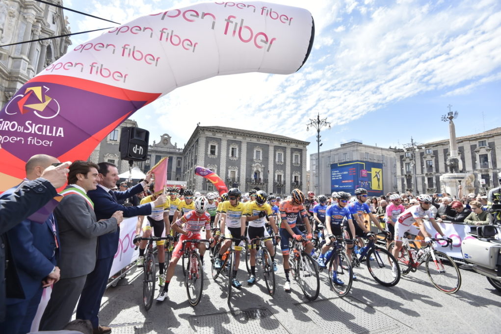 ALLA PRIMA DEL GIRO DI SICILIA BRINDA STACCHIOTTI - FOTO