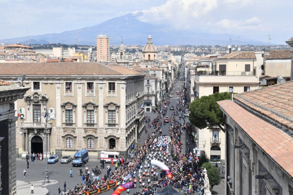 ALLA PRIMA DEL GIRO DI SICILIA BRINDA STACCHIOTTI - FOTO