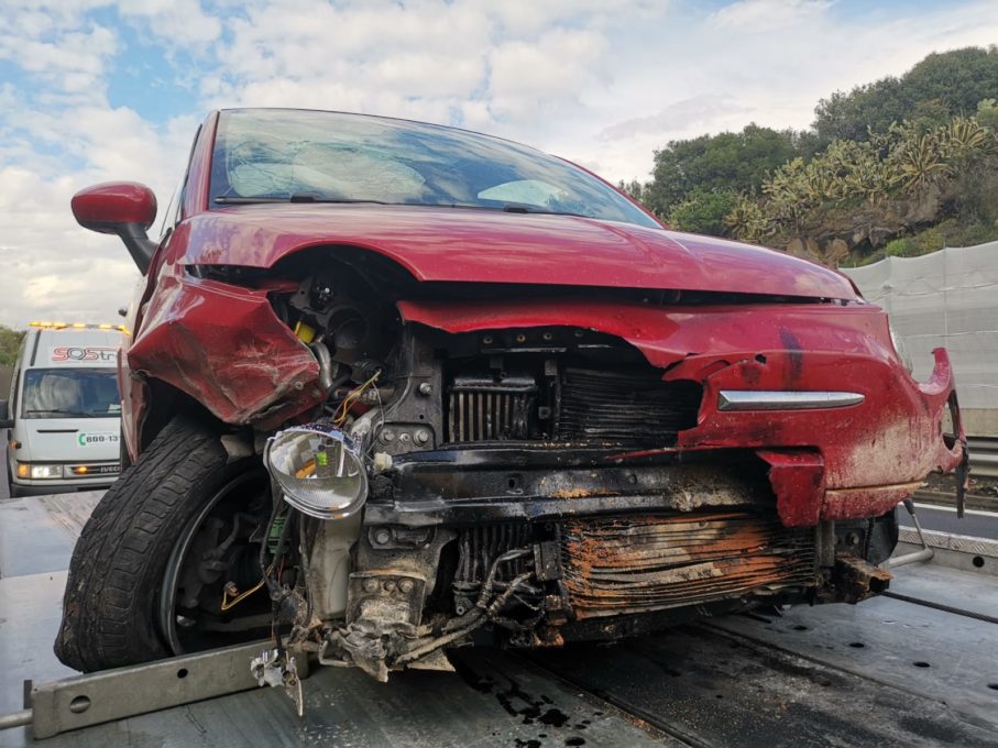 INCIDENTE SULLA TANGENZIALE DI CATANIA, LUNGHISSIME CODE