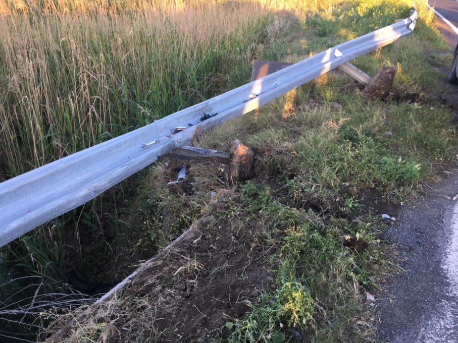 AUTO FINISCE IN SCARPATA NEI PRESSI DI SIGONELLA, NESSUN FERITO