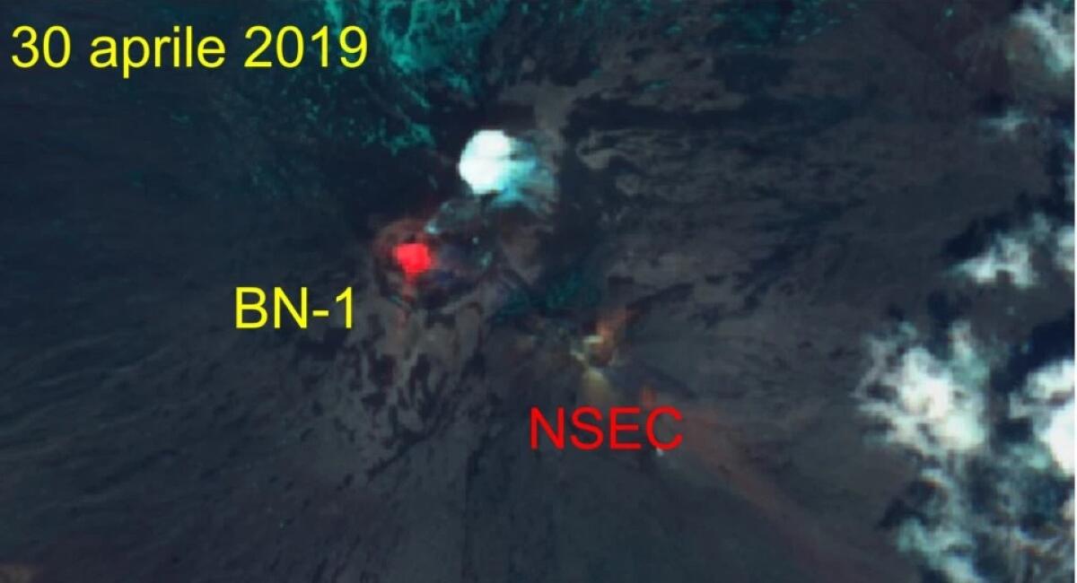 DOPO POCHI MESI DI TREGUA, IL MAGMA RIAFFIORA AI CRATERI SOMMITALI DELL’ETNA - 