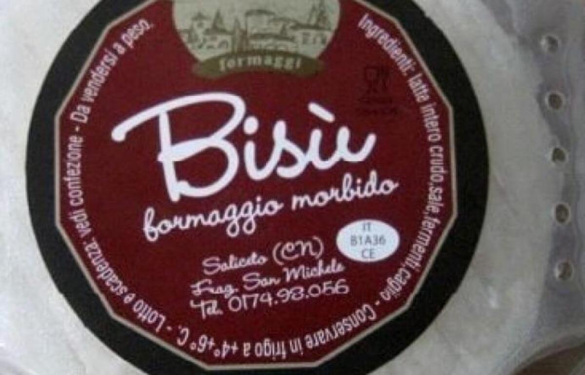 RITIRATI FORMAGGI FRANCESI PER SOSPETTA CONTAMINAZIONE - 