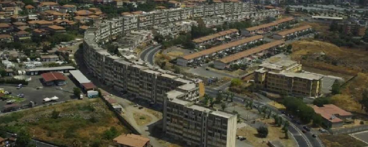 CATANIA: UNA RICETRASMITTENTE PER PARLARE CON LE VEDETTE, CHE NON SI ACCORGONO DELLA POLIZIA - 