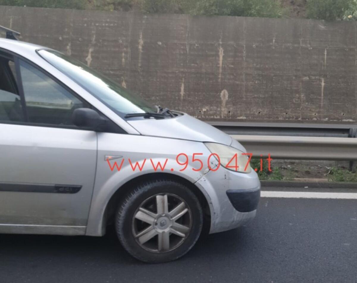 LIEVE INCIDENTE SULLA TANGENZIALE, LUNGHE CODE PURE SULLA SS 121 - 