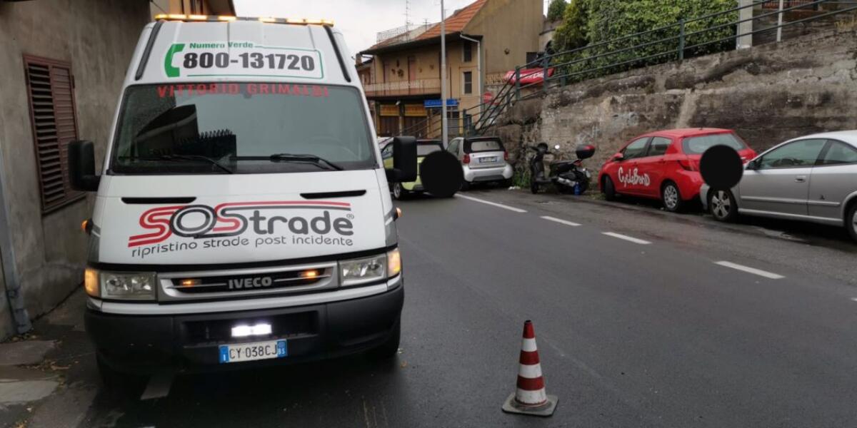 SAN PIETRO CLARENZA: SCONTRO TRA UN MEZZO DEI VIGILI DEL FUOCO E UN MOTORINO - 